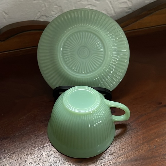 Viintage Fire King Jadeite Jane Ray Starburst Cup & Saucer - Picture 5 of 8